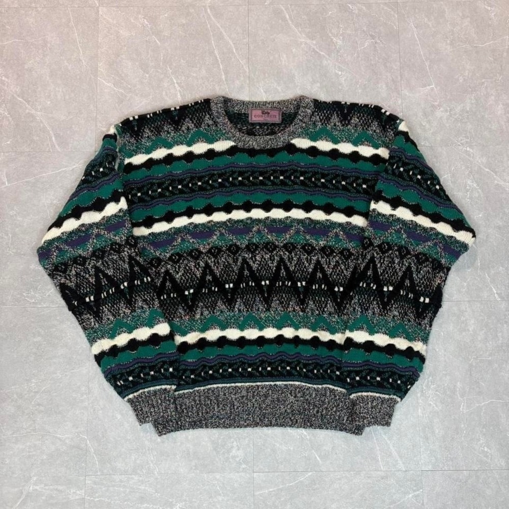 Green‎ and black vintage 90s coogi styled sweater